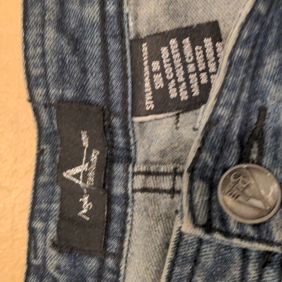 Patriotic Jean Shorts Size 38 - Picture 2 of 6